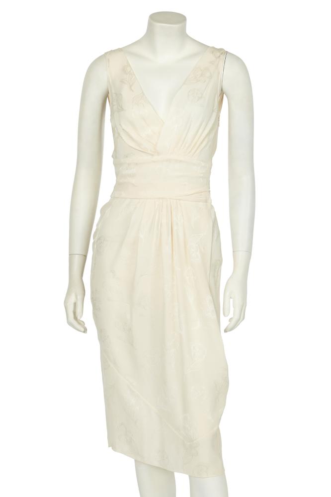 A John Galliano ivory damask silk cocktail dress, ’The Work of Fabergé...’ collection, Spring-Summer 2007

A John Galliano ivory damask silk cocktail dress, ’The Work of Fabergé...’ collection, Spring-Summer 2007

labelled, size GB 8, with gently draped cross-over panels to the bodice front and back, cummerbund-like waist, bust 81cm 32in, waist 61cm 24in

Share this lot: