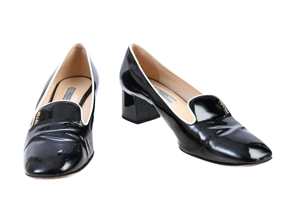 Clothes

Shoes

SHOES, PRADA, black patent leather, size 41, heel 5 cm, box.